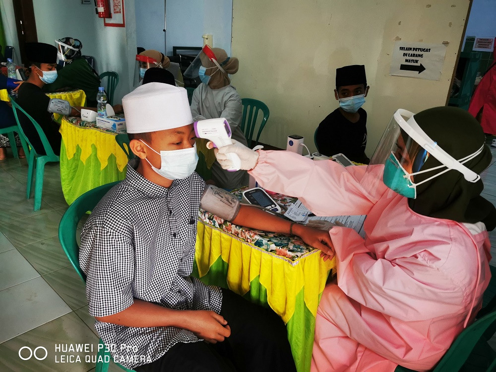 Vaksin Massal Santri Babussalam